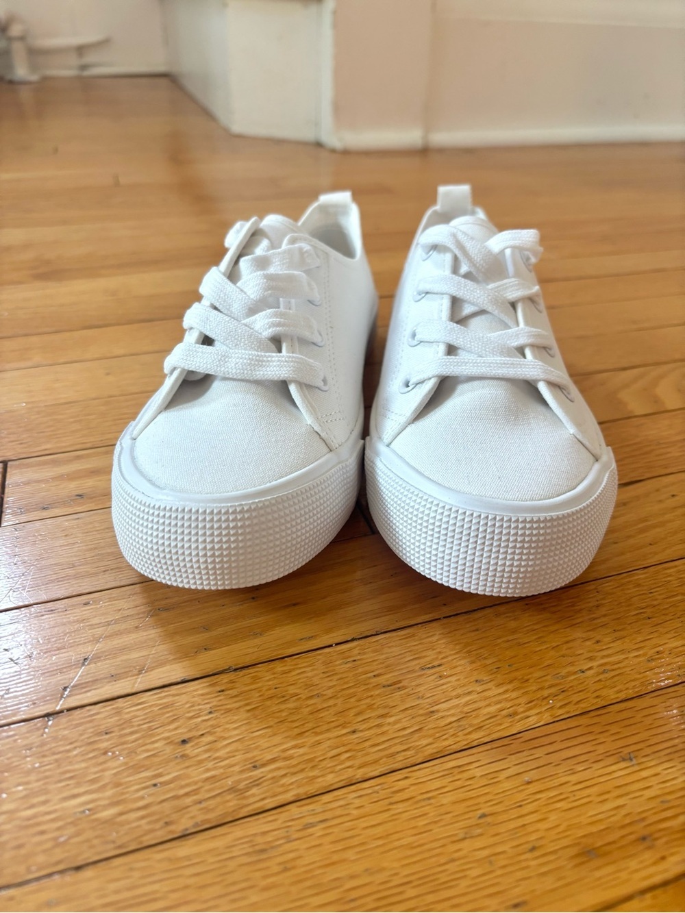 H&M White Canvas Low-Top Sneakers size 5 - Picture 5 of 10